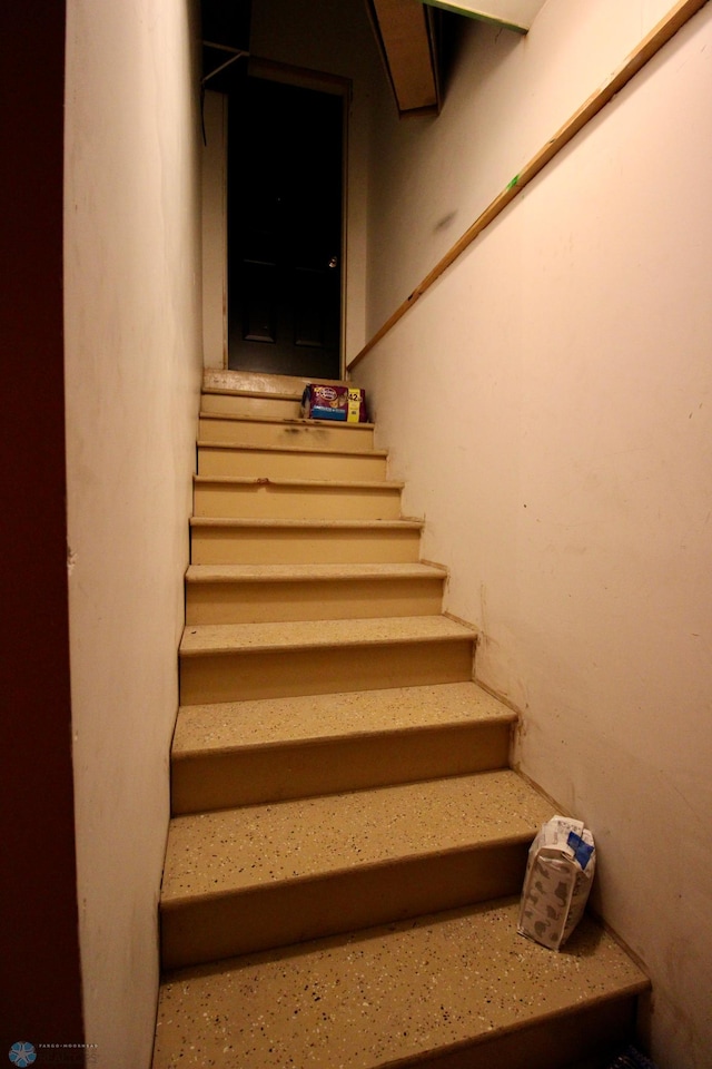 1307 Libra Ln, Fargo, ND 58104 - view of stairs