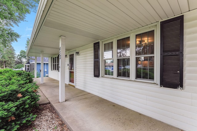 453 Van Dyke St, Saint Paul, MN 55119 - view of porch