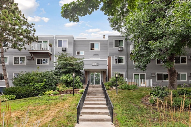 333 8th St SE Unit 304, Minneapolis, MN 55414 - photo 1