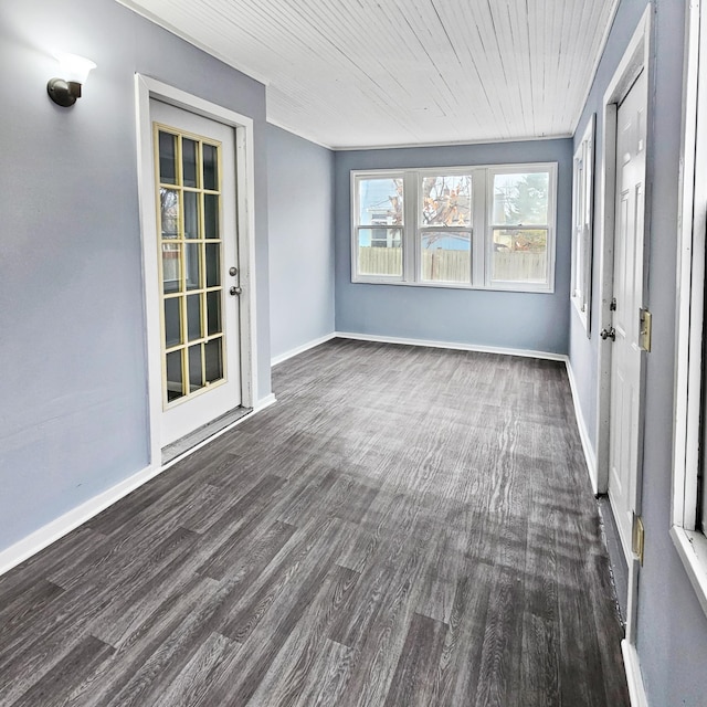 3253 Humboldt Ave N, Minneapolis, MN 55412 - view of unfurnished sunroom