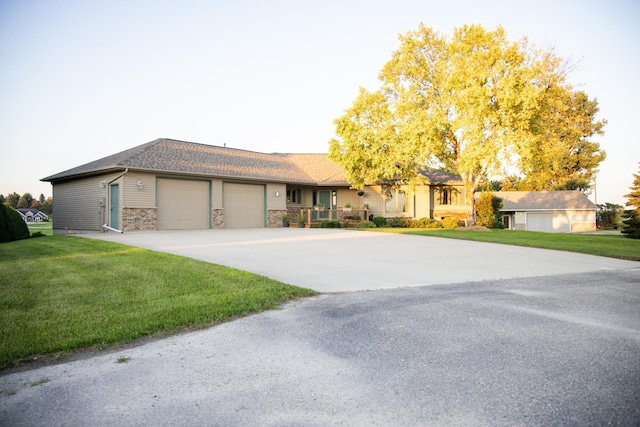 53030 254th Ave, Plainview Twp, MN 55964 - single story home featuring an attached garage, a front yard, and concrete driveway