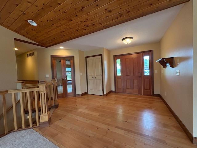53030 254th Ave, Plainview Twp, MN 55964 - entryway with plenty of natural light, light wood-style floors, lofted ceiling, and recessed lighting