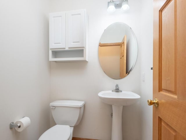 17625 48th Pl N, Plymouth, MN 55446 - bathroom with toilet