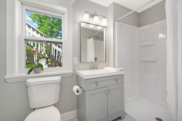 2636 Harriet Ave, Minneapolis, MN 55408 - full bath featuring vanity and a shower with shower curtain
