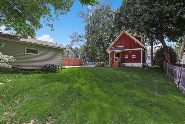 2794 Casco Point Rd, Orono, MN 55391 - fenced backyard featuring entry steps