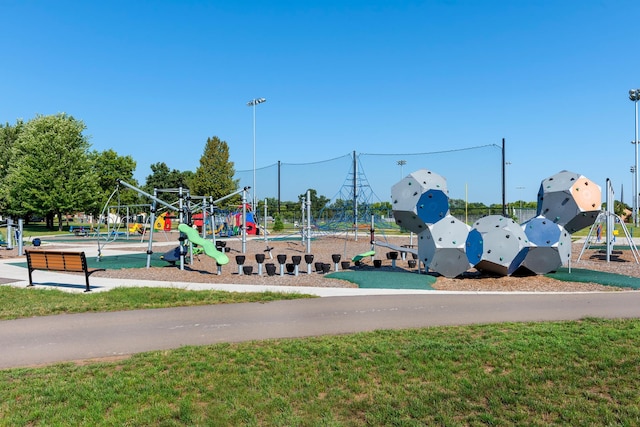 5737 20th Ave S, Minneapolis, MN 55417 - view of community play area