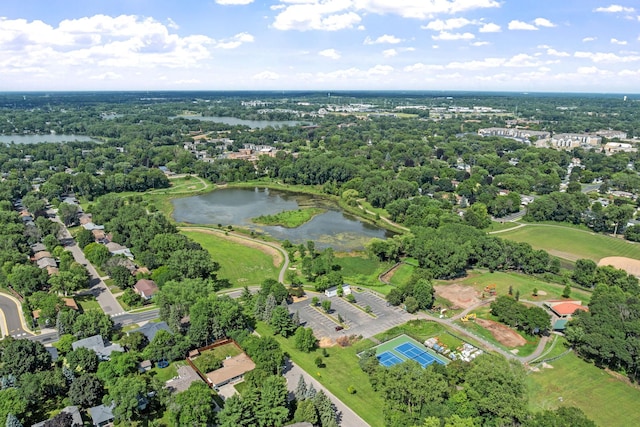 1762 Canyon Ln, New Brighton, MN 55112 - aerial view of property and surrounding area featuring a nearby body of water