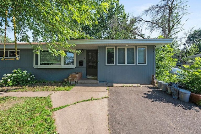 2813 Ohenry Rd, Brooklyn Center, MN 55430 - view of ranch-style home