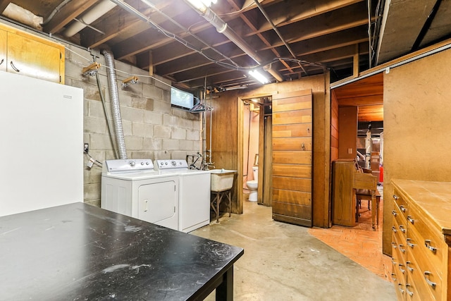789 Viking Dr E, Little Canada, MN 55117 - unfinished below grade area with washer and clothes dryer