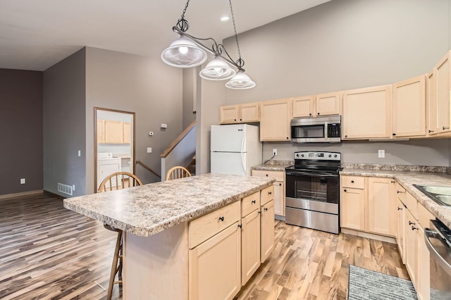 314 7th St E, Hastings, MN 55033 - photo 11