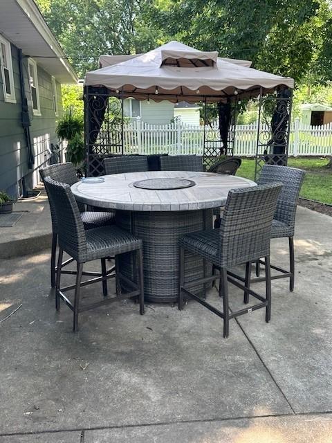 5025 Wilshire Blvd, Crystal, MN 55429 - view of patio with a gazebo