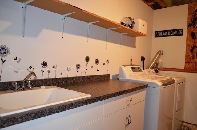 1120 Madisson St, Alexandria, MN 56308 - washroom with a sink and separate washer and dryer
