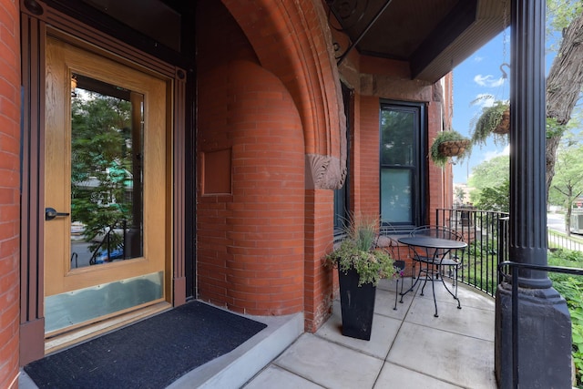 1520 Elliot Ave Unit 4, Minneapolis, MN 55404 - entrance to property with brick siding