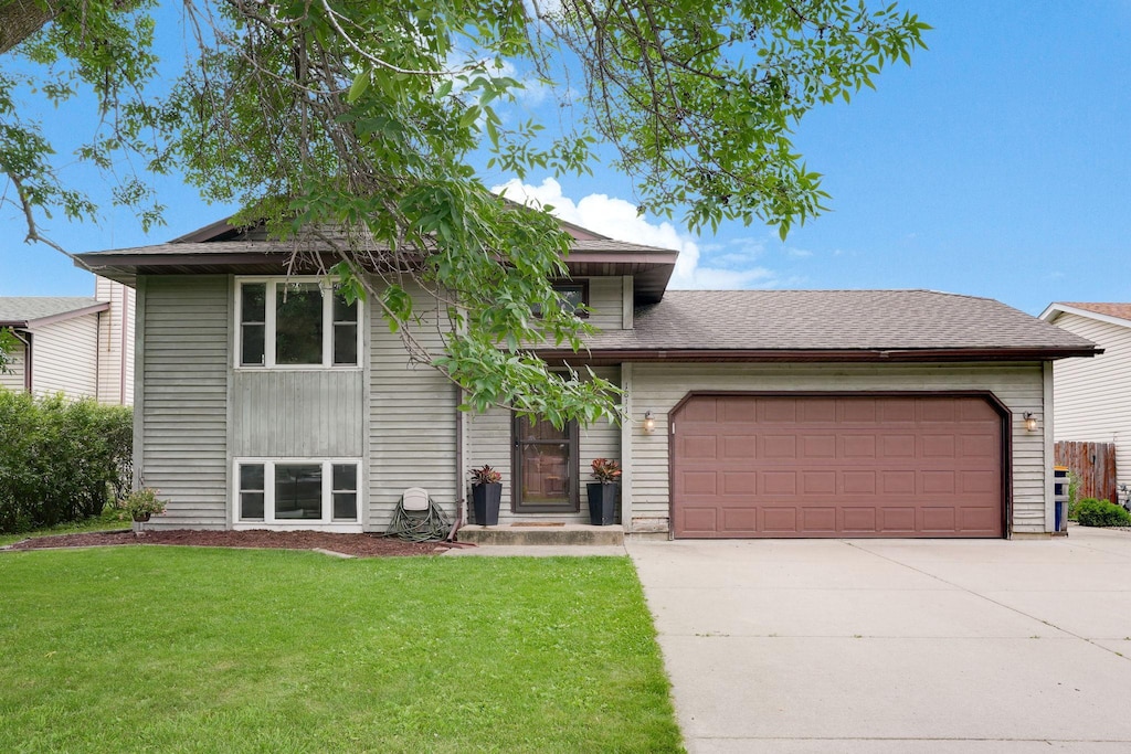18115 Empire Trl, Farmington, MN 55024 - photo 1