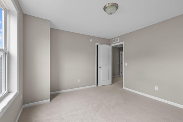 5370 Fountain Ln N, Plymouth, MN 55446 - unfurnished room with light colored carpet
