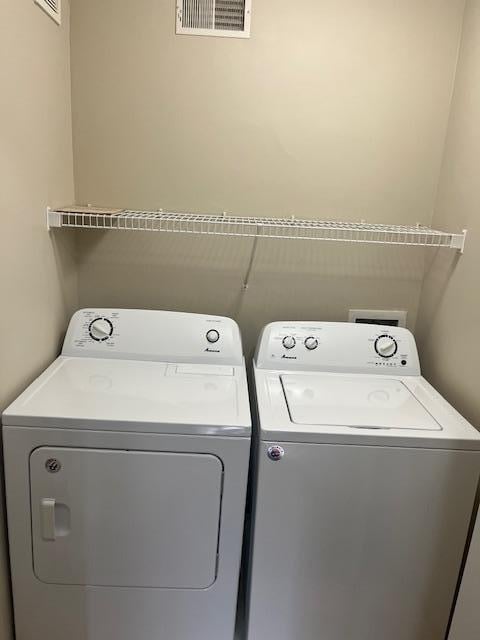 4964 Emmit Dr N Unit 3, Hugo, MN 55038 - washroom featuring washer and clothes dryer