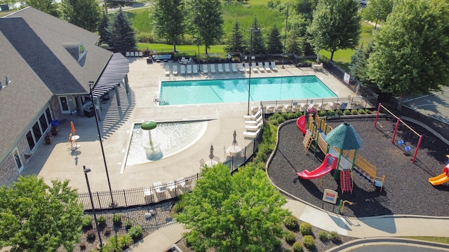 4964 Emmit Dr N Unit 3, Hugo, MN 55038 - view of community pool
