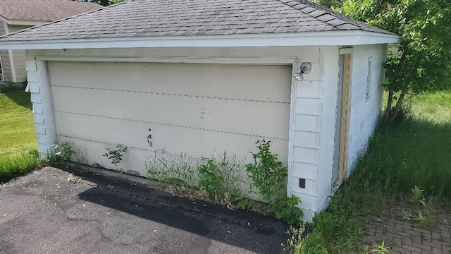 48 Buffalo St, Duluth, MN 55811 - view of garage