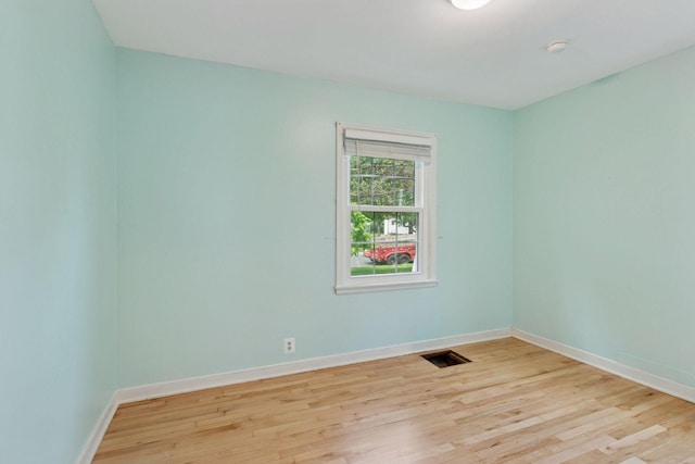 3137 Hampshire Ave S, Saint Louis Park, MN 55426 - empty room with wood finished floors