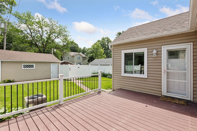 3137 Hampshire Ave S, Saint Louis Park, MN 55426 - wooden terrace with an outbuilding