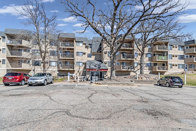 3917 Heritage Hills Dr Unit 204, Bloomington, MN 55437 - photo 1