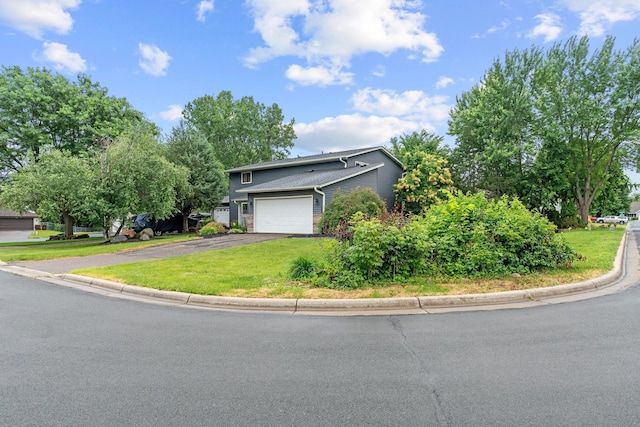6494 Bonner Ct, Inver Grove Heights, MN 55076 - view of front facade with driveway and a front yard