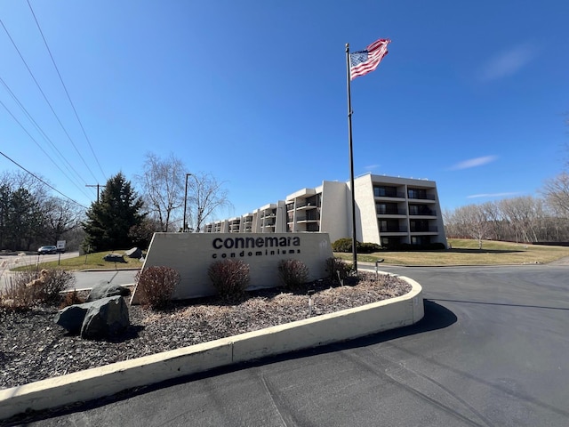 2485 Londin Ln E Unit 418, Maplewood, MN 55119 - view of community sign
