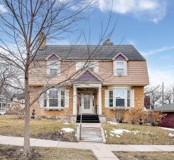 451 Lynnhurst Ave W, Saint Paul, MN 55104 - photo 1
