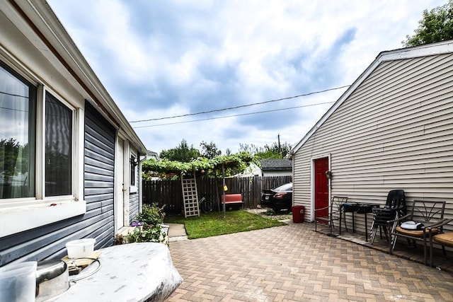 400 Blair Ave, Saint Paul, MN 55103 - view of patio / terrace