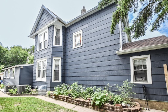 400 Blair Ave, Saint Paul, MN 55103 - view of property exterior with a central AC unit