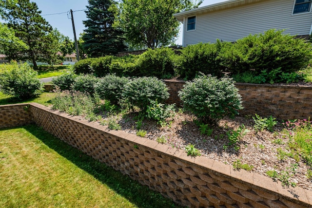 1290 Polk Pl, Columbia Heights, MN 55421 - view of grassy yard