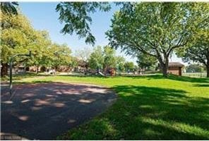 3339 Aldrich Ave N, Minneapolis, MN 55412 - view of property's community featuring a yard