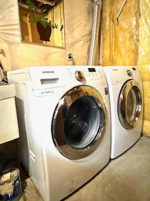 14886 Crandall Ave W, Rosemount, MN 55068 - laundry room with washing machine and clothes dryer