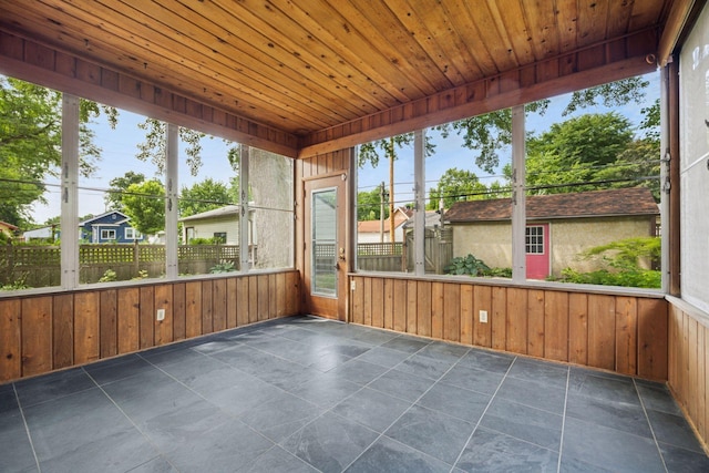 3607 Sheridan Ave N, Minneapolis, MN 55412 - view of unfurnished sunroom
