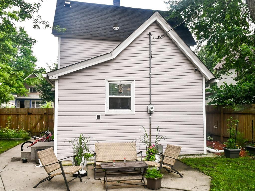 241 Sidney St E, Saint Paul, MN 55107 - photo 2