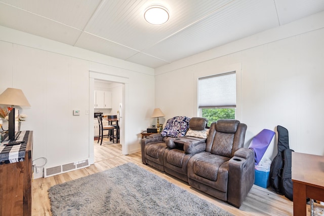 14 15th St, Cloquet, MN 55720 - living area featuring light wood-style flooring