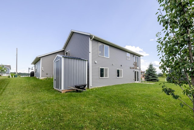 1280 Lone Stone Ct SE, Chatfield, MN 55923 - rear view of house with a yard