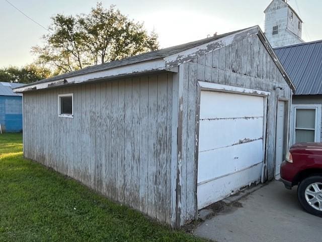 102 4th St S, Grove City, MN 56243 - view of garage