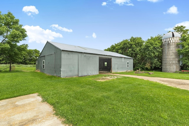 43054 105th Ave, Brockway Twp, MN 56367 - view of pole building featuring a yard