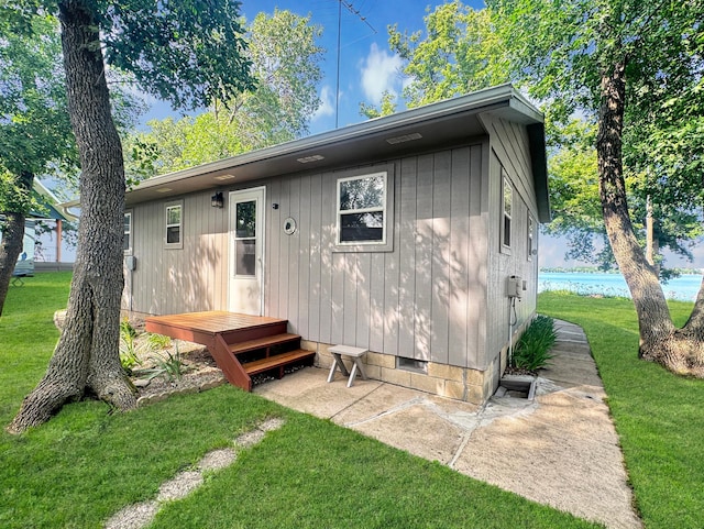 50 Shady Rest Rd, Lake Sarah Twp, MN 56132 - rear view of property featuring a lawn and crawl space