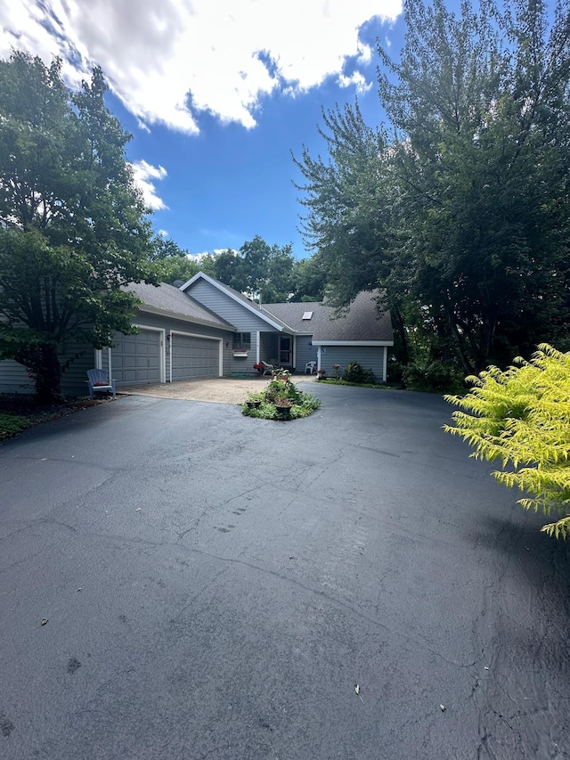 13376 Elaine Ct, Savage, MN 55378 - photo 1
