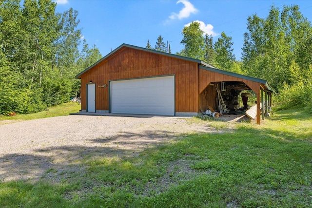 1063 Fernberg Rd, Fall Lake Twp, MN 55731 - garage with a garage
