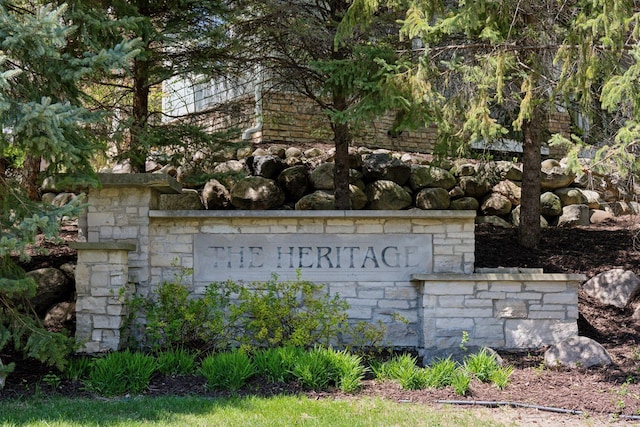 17244 Valley Rd, Eden Prairie, MN 55347 - view of community sign