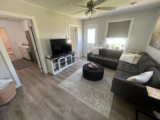 502 1st Ave SW, Baudette, MN 56623 - living area featuring ceiling fan and wood finished floors