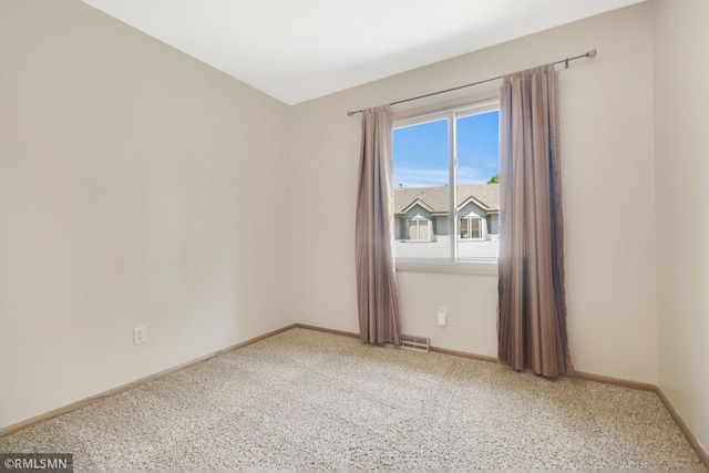 911 Lawnview Ave, Shoreview, MN 55126 - spare room featuring light colored carpet