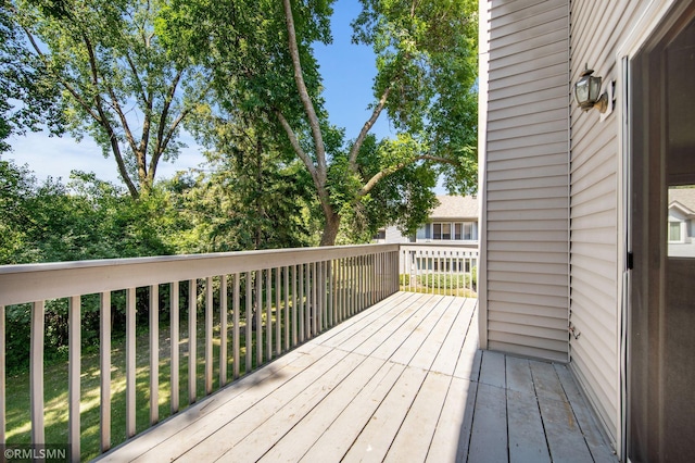 911 Lawnview Ave, Shoreview, MN 55126 - view of wooden deck