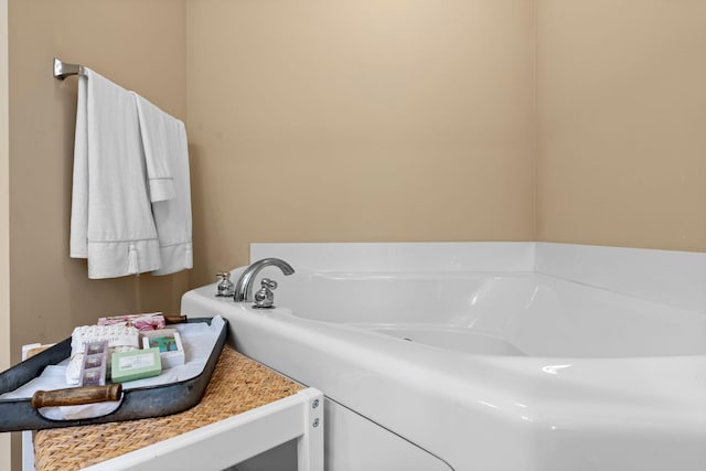 10931 185th Cir NW, Elk River, MN 55330 - full bathroom featuring a bath