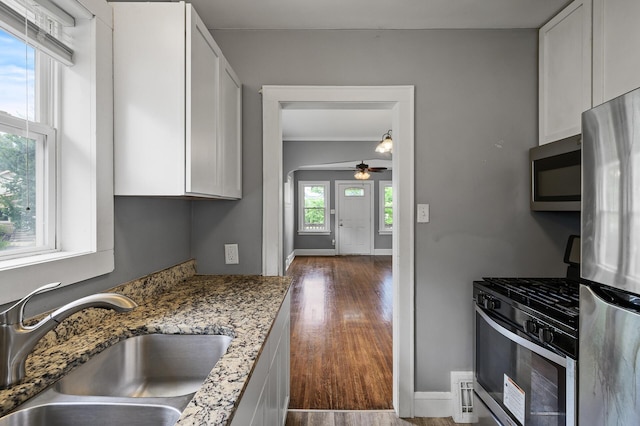 560 Gotzian St, Saint Paul, MN 55106 - photo 12