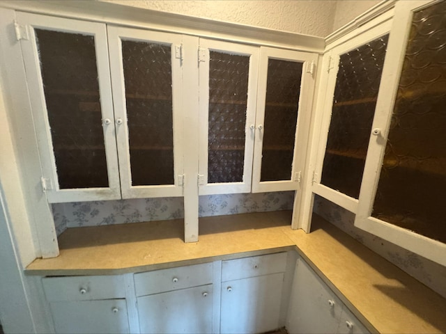 1051 Mclean Ave, Saint Paul, MN 55106 - interior space