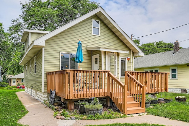 1076 Wilson Ave, Saint Paul, MN 55106 - bungalow-style home featuring a deck